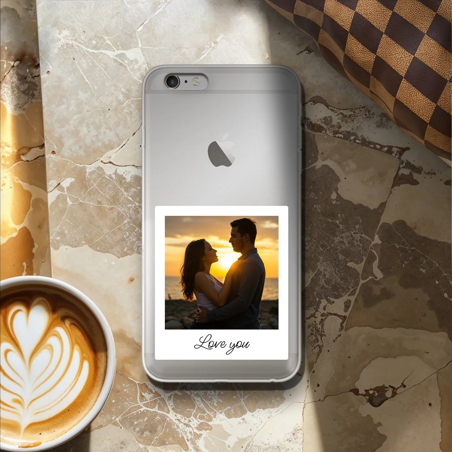 Personalisierte Handyhülle mit Polaroid-Style Bild und Text