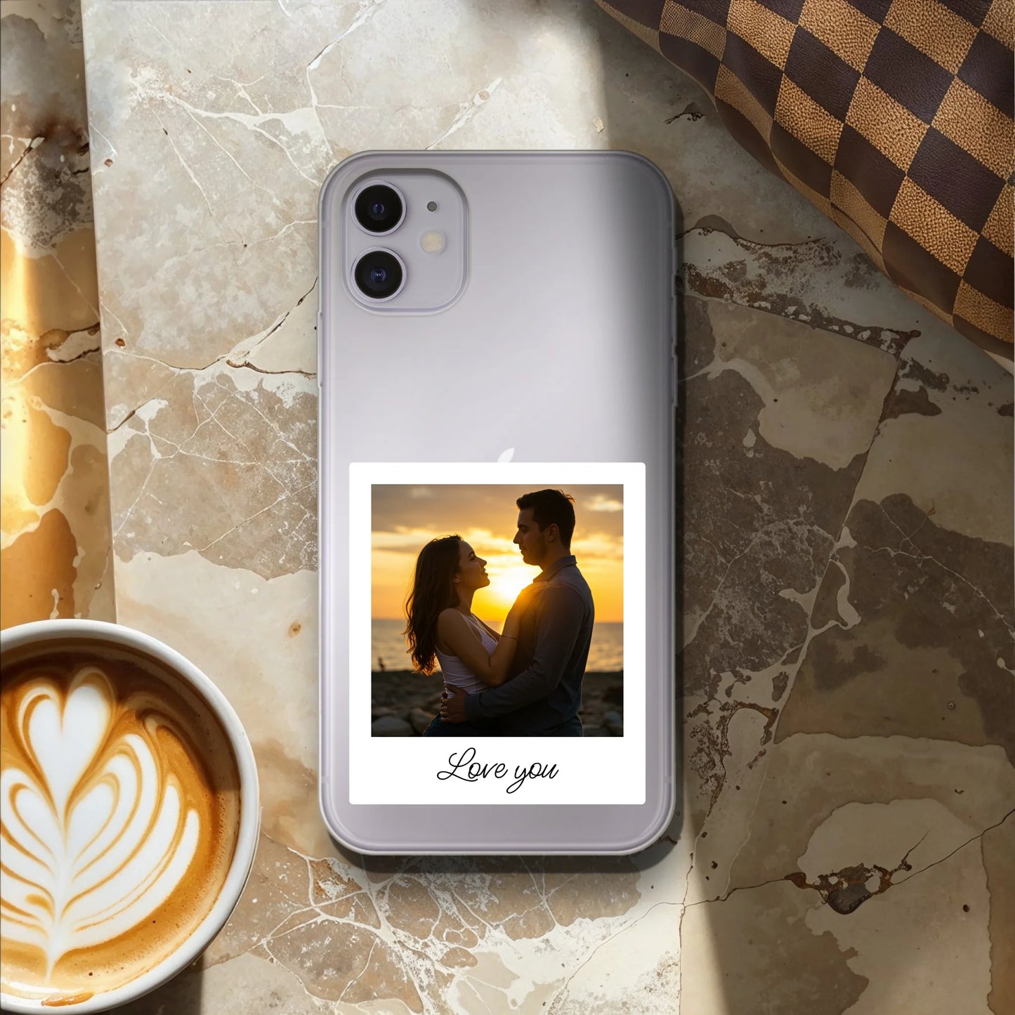 Personalisierte Handyhülle mit Polaroid-Style Bild und Text