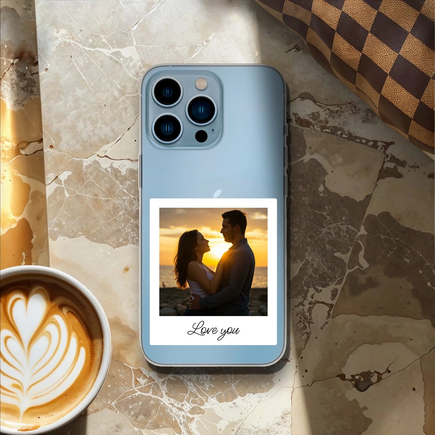 Personalisierte Handyhülle mit Polaroid-Style Bild und Text