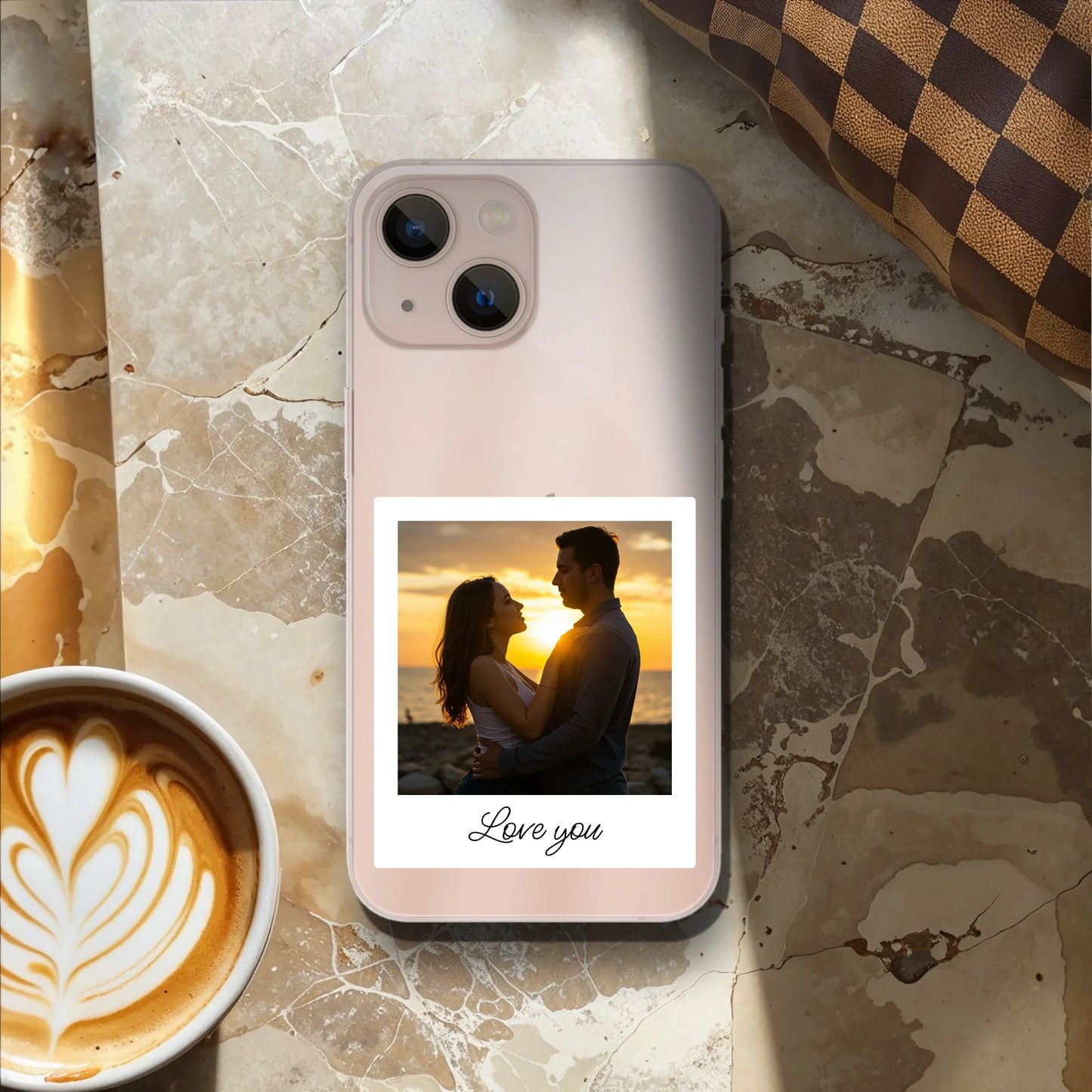 Personalisierte Handyhülle mit Polaroid-Style Bild und Text