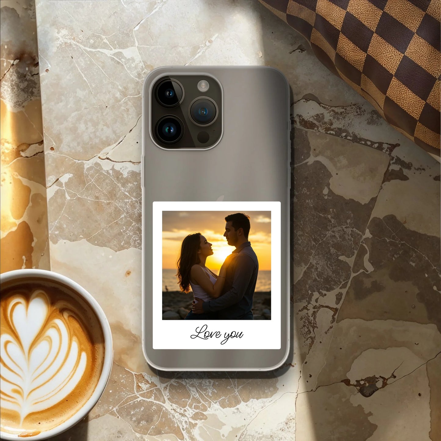 Personalisierte Handyhülle mit Polaroid-Style Bild und Text
