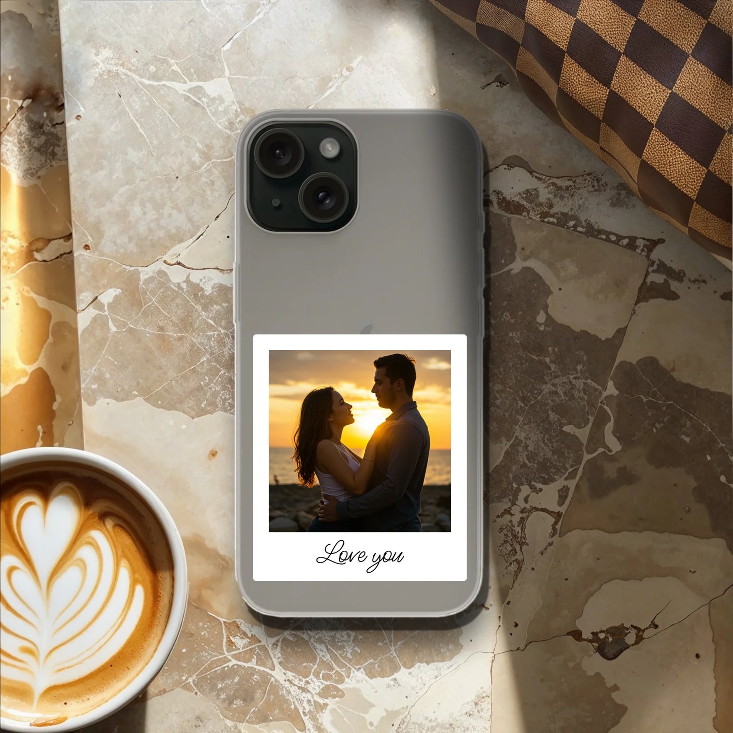 Personalisierte Handyhülle mit Polaroid-Style Bild und Text