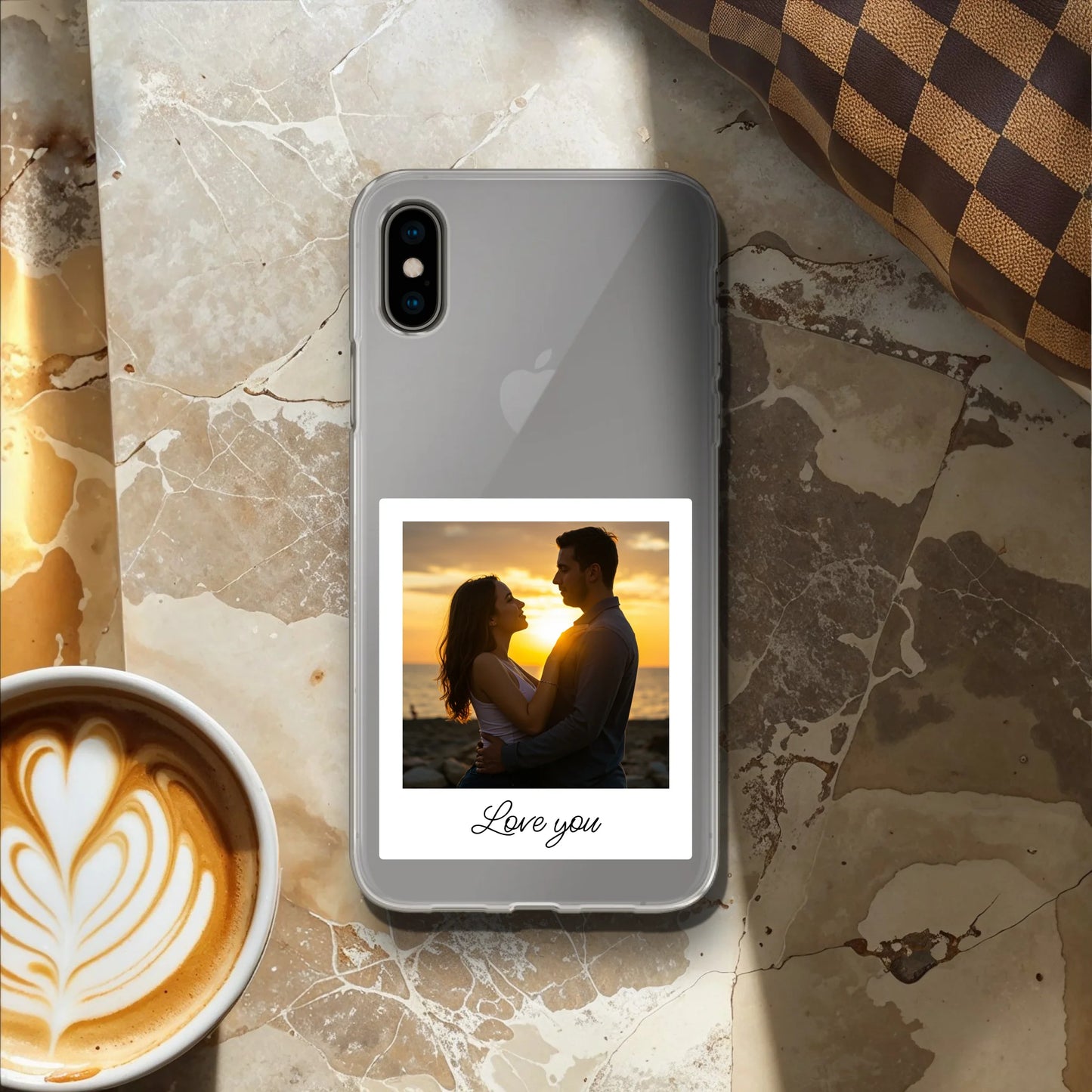 Personalisierte Handyhülle mit Polaroid-Style Bild und Text