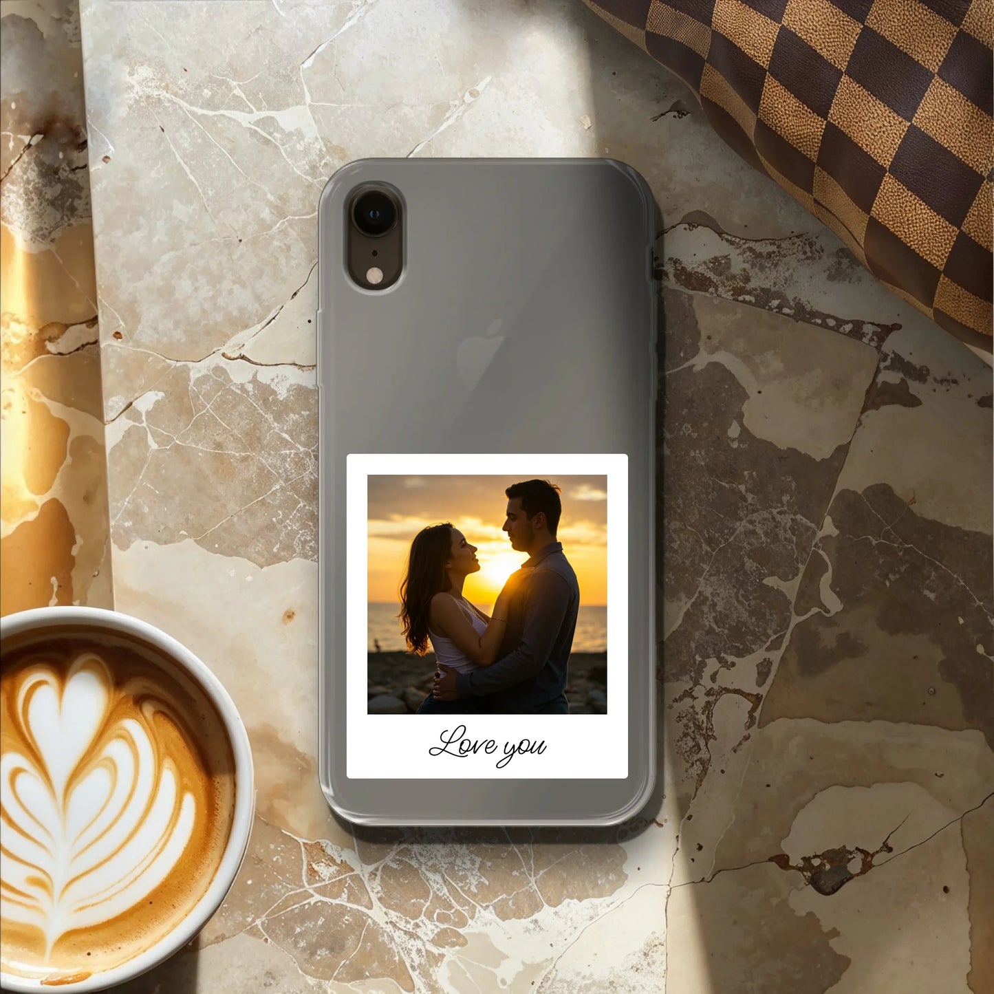 Personalisierte Handyhülle mit Polaroid-Style Bild und Text